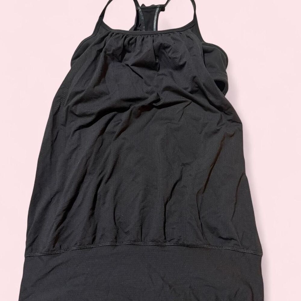 Lululemon Women's Black shirt with built in bra